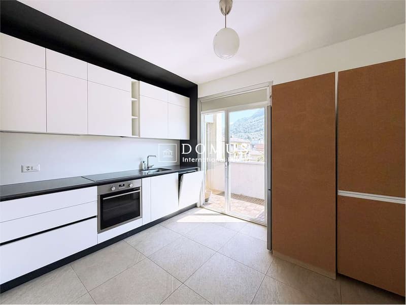 Elegante appartamento con vista lago (4)