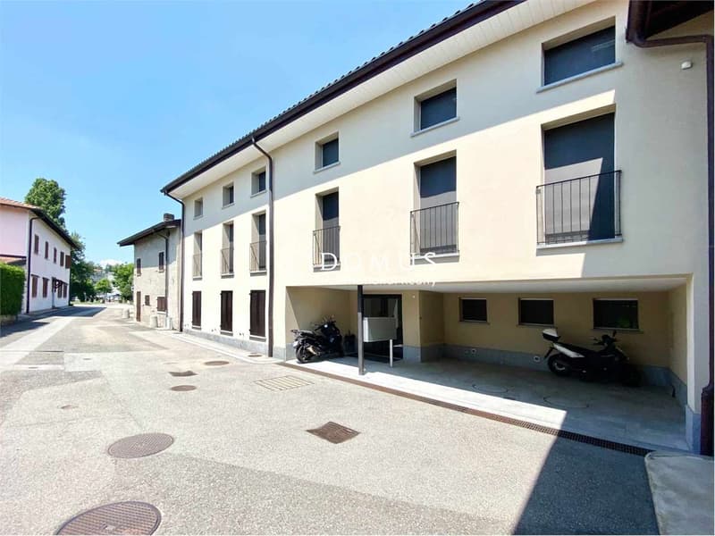 Appartamento di 3.5 locali immerso nel verde (10)