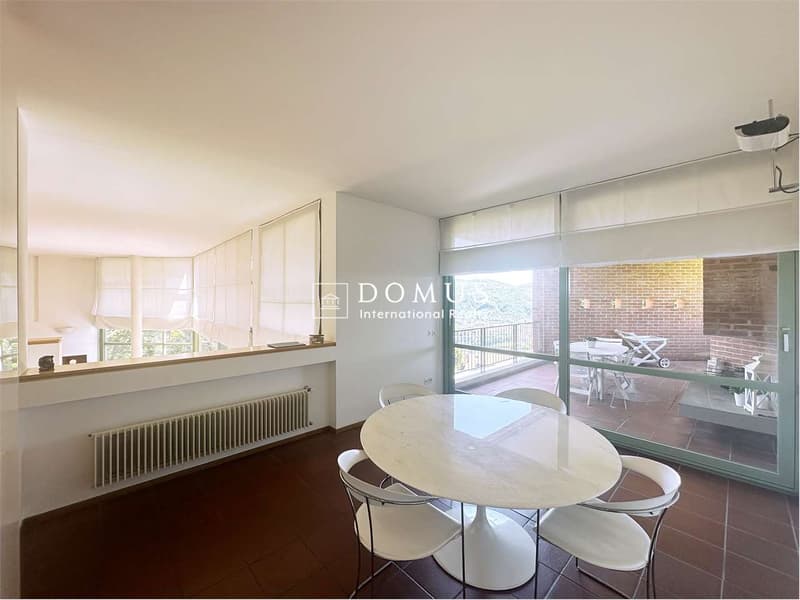 Villa architettonica con vista panoramica (5)