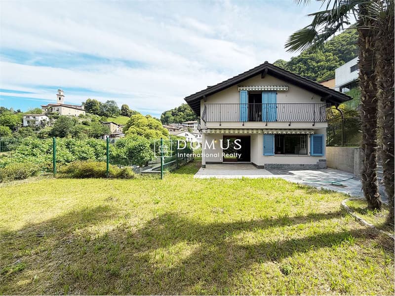 Villa con giardino privato a Carabbia (1)