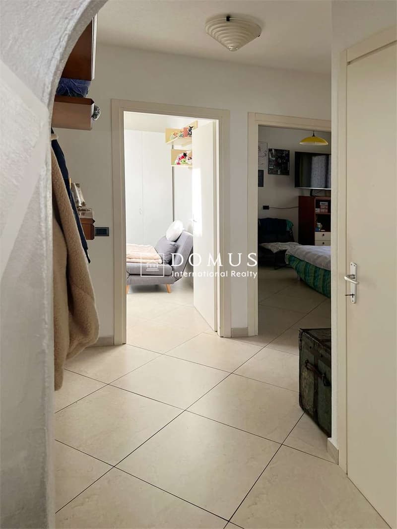 Villa indipendente con giardino, taverna e box a Lavena Ponte Tresa (6)