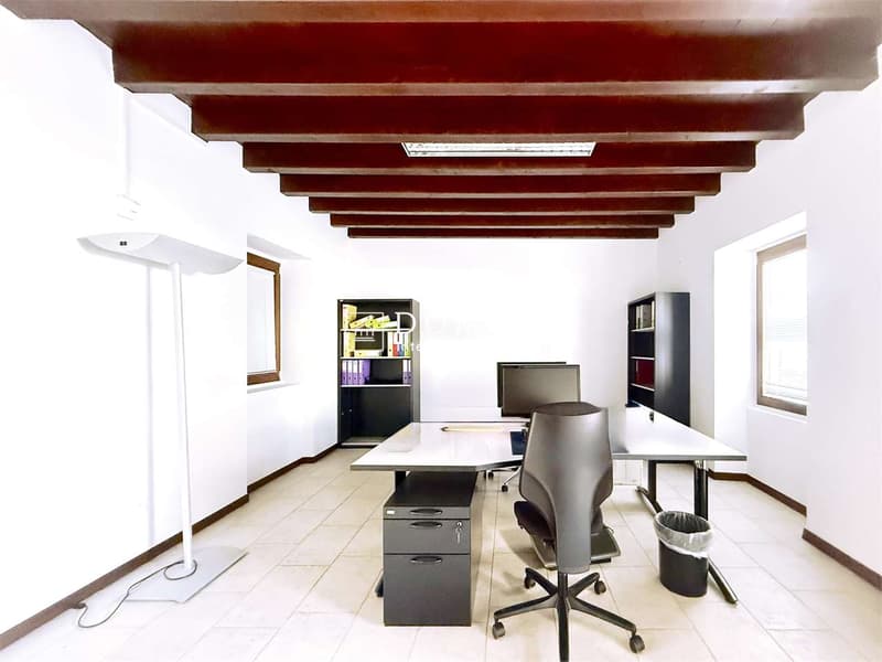 Comodo appartamento ad uso uffici (1)