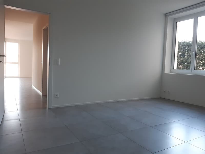 Moderno appartamento 3.5 locali a Balerna con garage (5)
