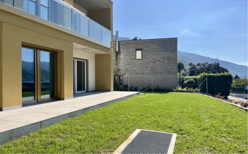 AMPIO 4.5 LOCALI CON GIARDINO E VISTA LAGO A BRUSINO ARSIZIO (2)