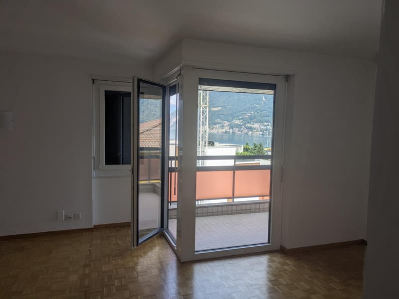 AFFITTASI appartamento 1.5 locali con vista lago a Melide (2)