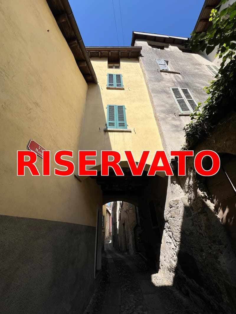RISERVATO Caratteristico appartamento-studio nel nucleo (1)