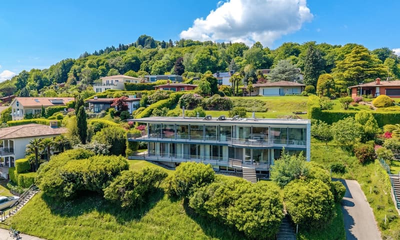Villa di Lusso a Carona – Eleganza e Panorama Mozzafiato sul Lago (30)