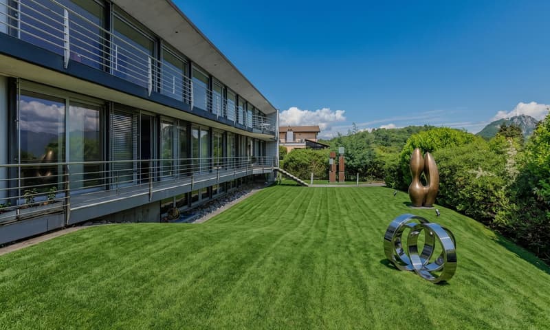Villa di Lusso a Carona – Eleganza e Panorama Mozzafiato sul Lago (23)
