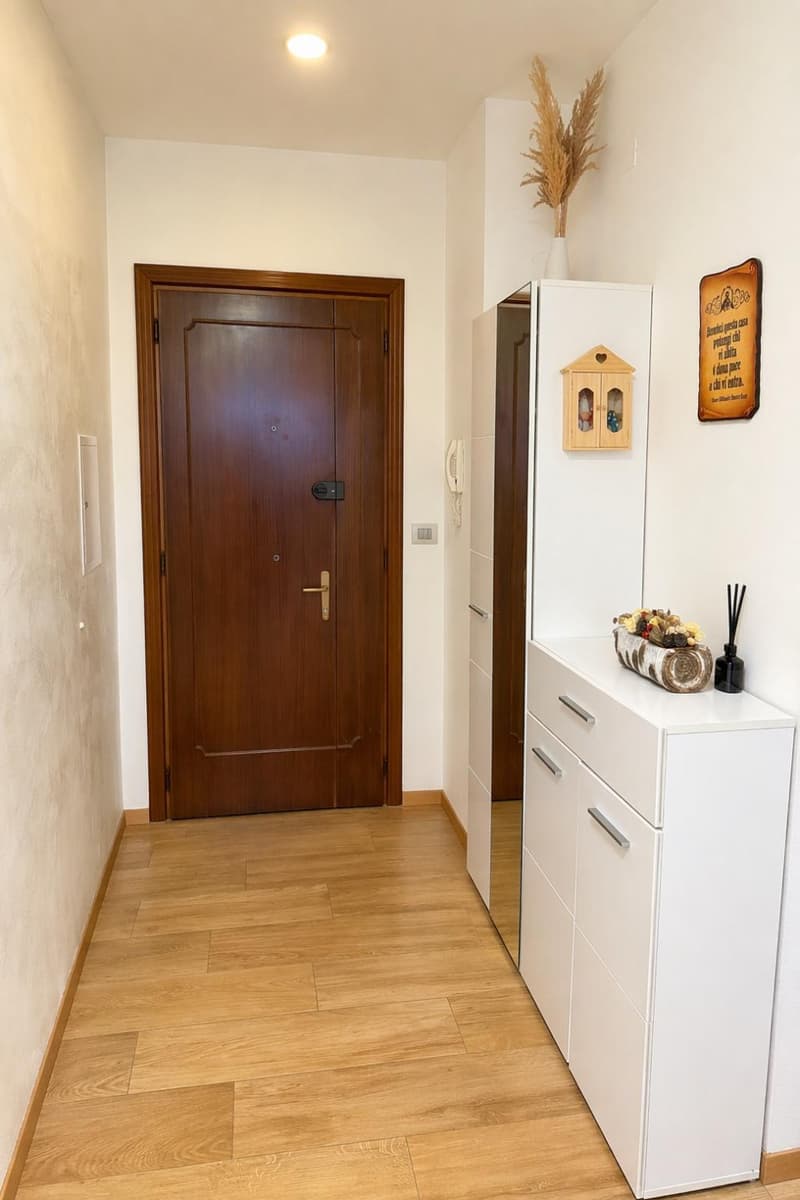 3.5 locali, ristrutturato con box privato, Paradiso AV096-22 (14)