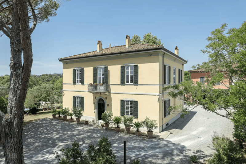 TOSCANA – Villa storica in zona collinare a 4 km da Lucca + terreno 3,3 ettari uliveto e vigneto (4)