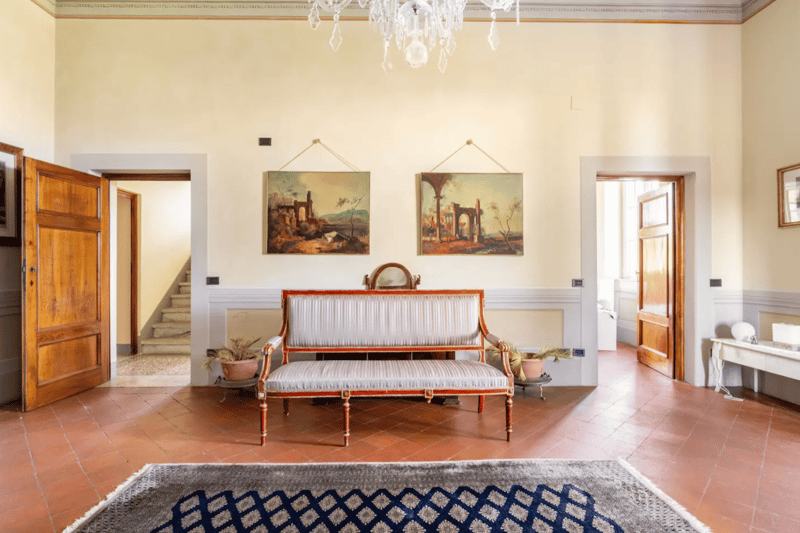 TOSCANA – Villa storica in zona collinare a 4 km da Lucca + terreno 3,3 ettari uliveto e vigneto (16)
