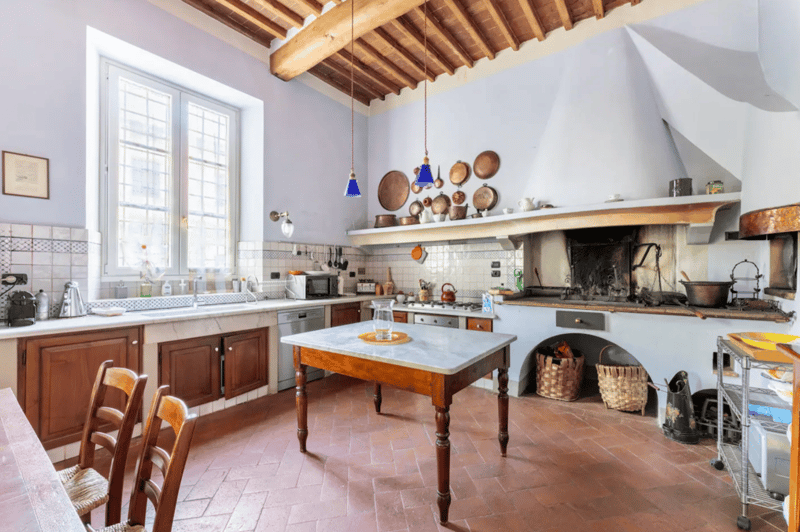 TOSCANA – Villa storica in zona collinare a 4 km da Lucca + terreno 3,3 ettari uliveto e vigneto (7)