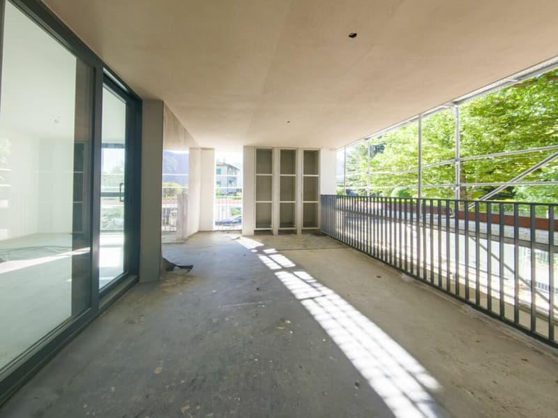 Elegante appartamento di nuova costruzione con terrazza in vendita a Lugano (4)
