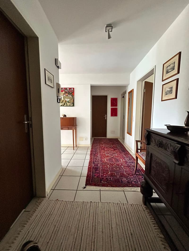Elegante appartamento di 3,5 locali in vendita a Vezia con terrazzo (10)