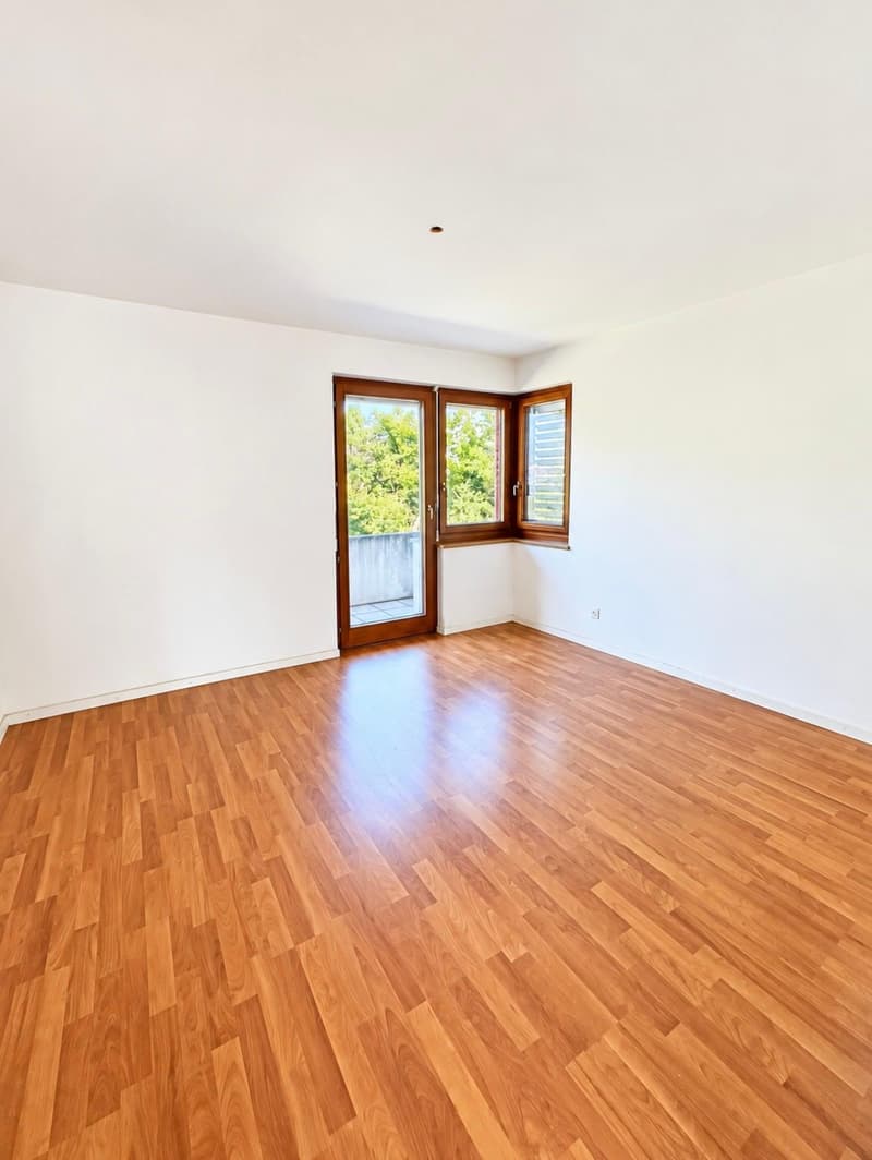 Elegante appartamento di 3,5 locali in vendita a Vezia con terrazze (13)