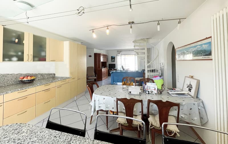 Grande appartamento 6.5 locali, Duplex con terrazza e parcheggio (7)