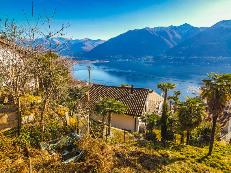 Grande terreno edificabile con splendida vista lago - Großes Baugrundstück mit Seeblick (6)