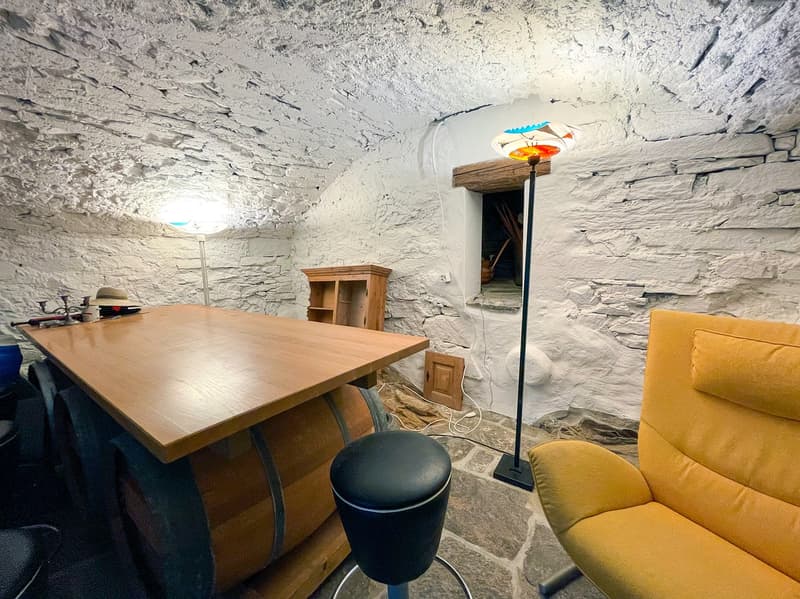 Einfamilienhaus mit separater Dachwohnung (34)