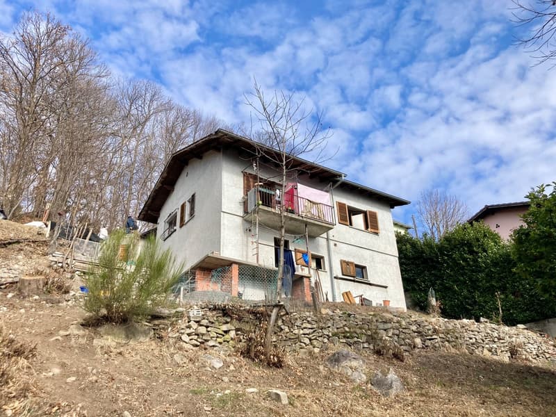 Haus zum renovieren in Monte Brè (3)