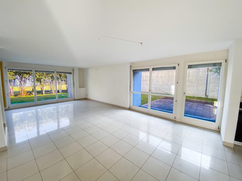 Casa unifamiliare con piscina a Minusio  / Villetta mit Pool (4)