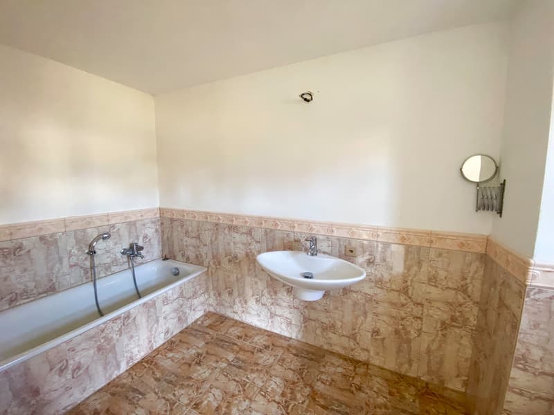 Casa unifamiliare con piscina a Minusio  / Villetta mit Pool (17)