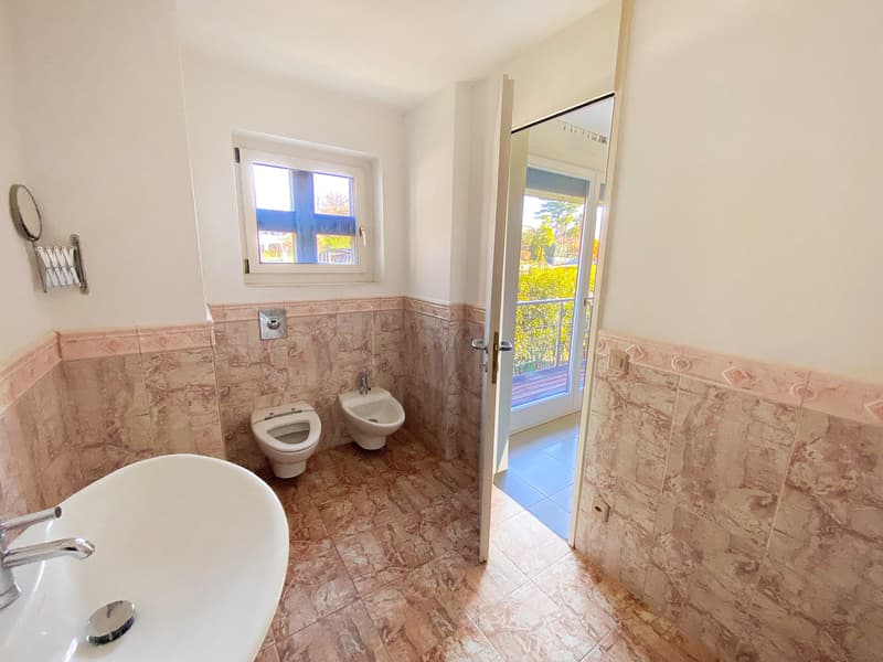 Casa unifamiliare con piscina a Minusio  / Villetta mit Pool (18)