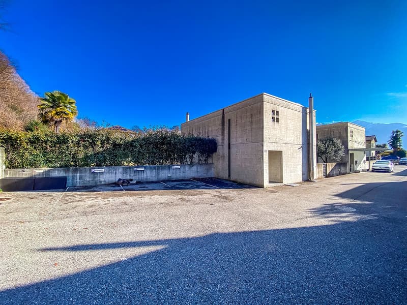 Casa unifamiliare con piscina a Minusio  / Villetta mit Pool (36)