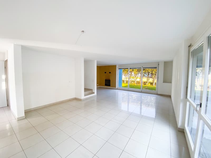 Casa unifamiliare con piscina a Minusio  / Villetta mit Pool (5)