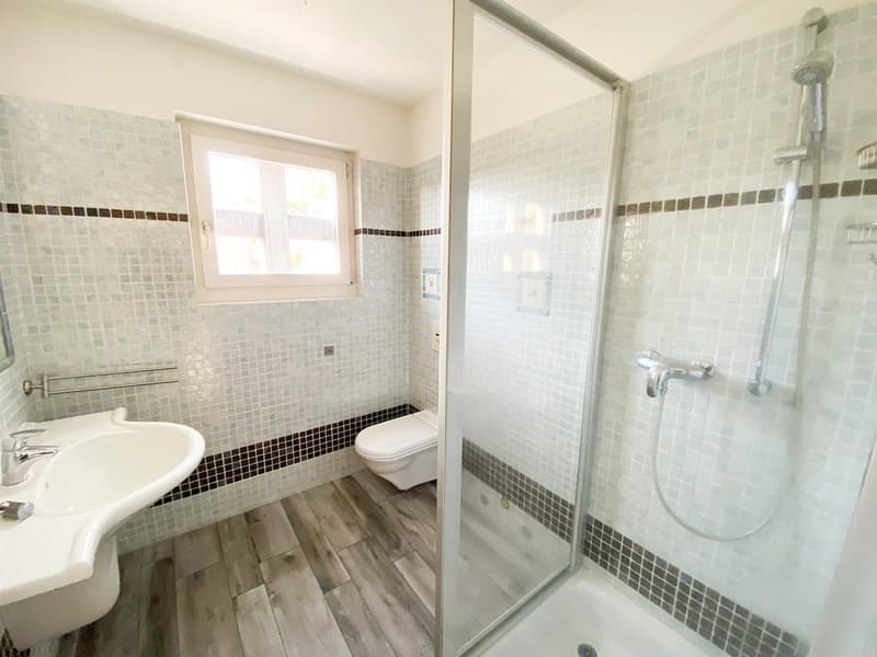 Casa unifamiliare con piscina a Minusio  / Villetta mit Pool (12)