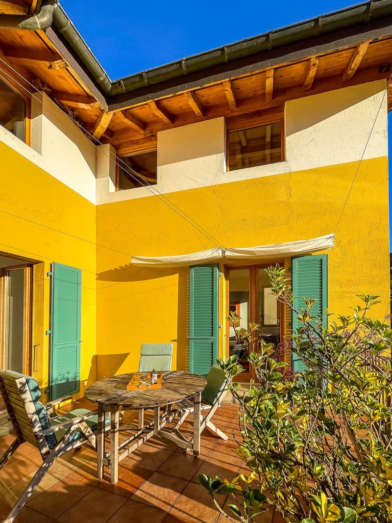 Grande Casa  di 10 locali con appartamento e locali a reddito (23)