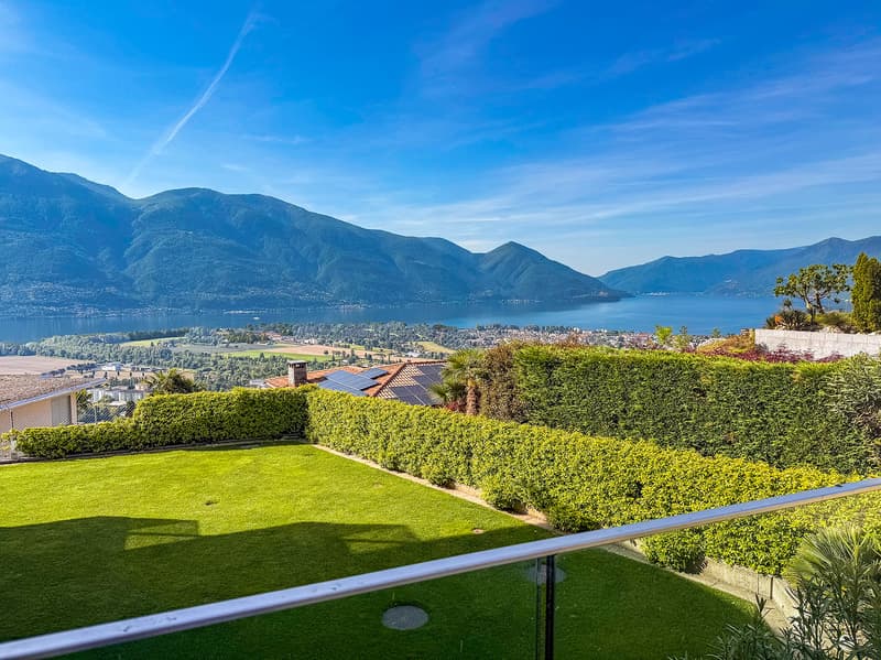 Appartamento 3.5 locali con giardino e vista panoramica sul lago (8)