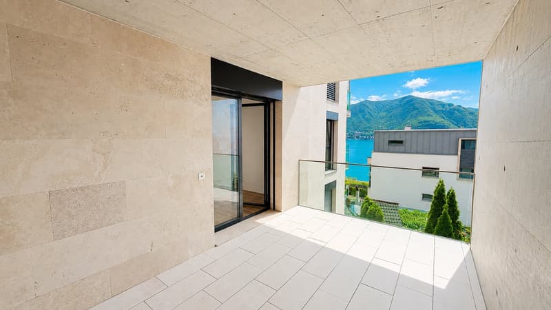 Elegante appartamento di 3.5 locali con vista panoramica a Brissago (15)