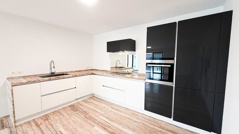 Elegante appartamento di 3.5 locali con vista panoramica a Brissago (6)