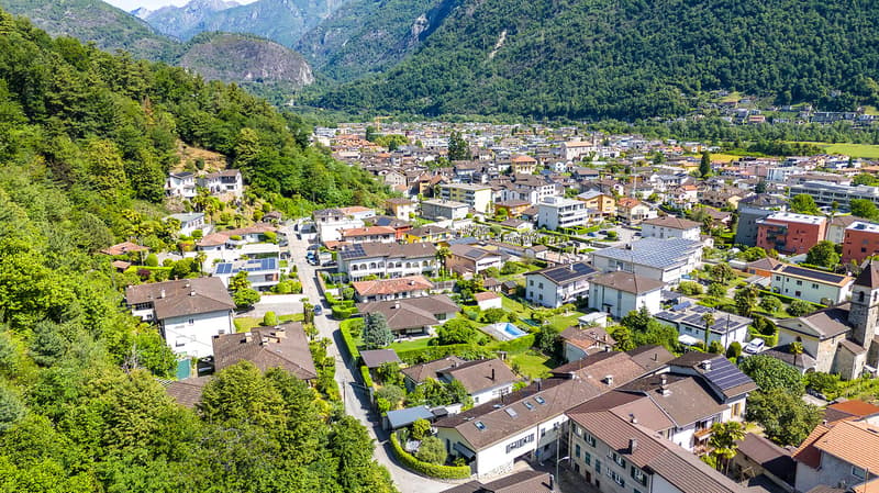 Terreno compresa casa unifamiliare completamente da rinnovare (26)