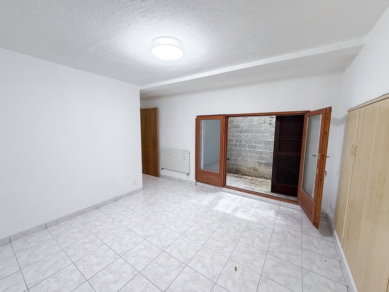 Terreno compresa casa unifamiliare completamente da rinnovare (24)