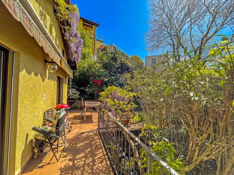 Grande casa unifamiliare con giardino e vista sui Castelli di Bellinzona (20)
