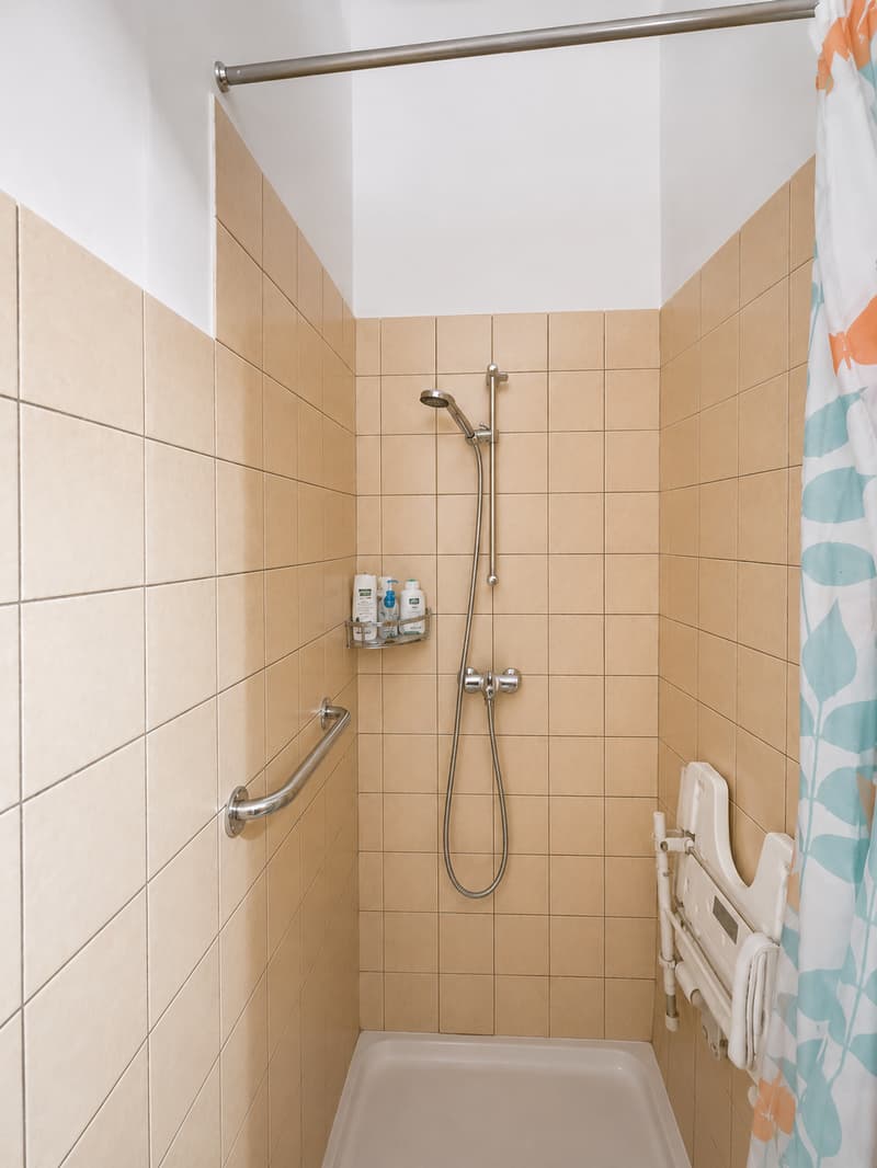 Grande Casa Bifamiliare di 9 locali da rinnovare, con terreno edificabile (11)
