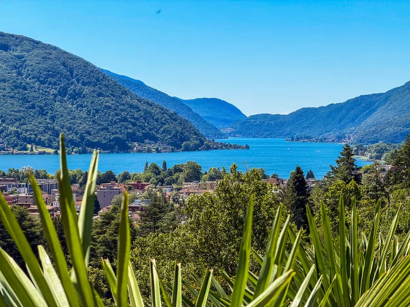 Elegante villa unifamiliare con spettacolare vista aperta sul Lago di Lugano (1)