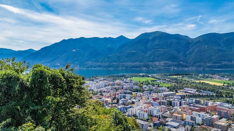 4.5 locali con splendida vista lago (2)