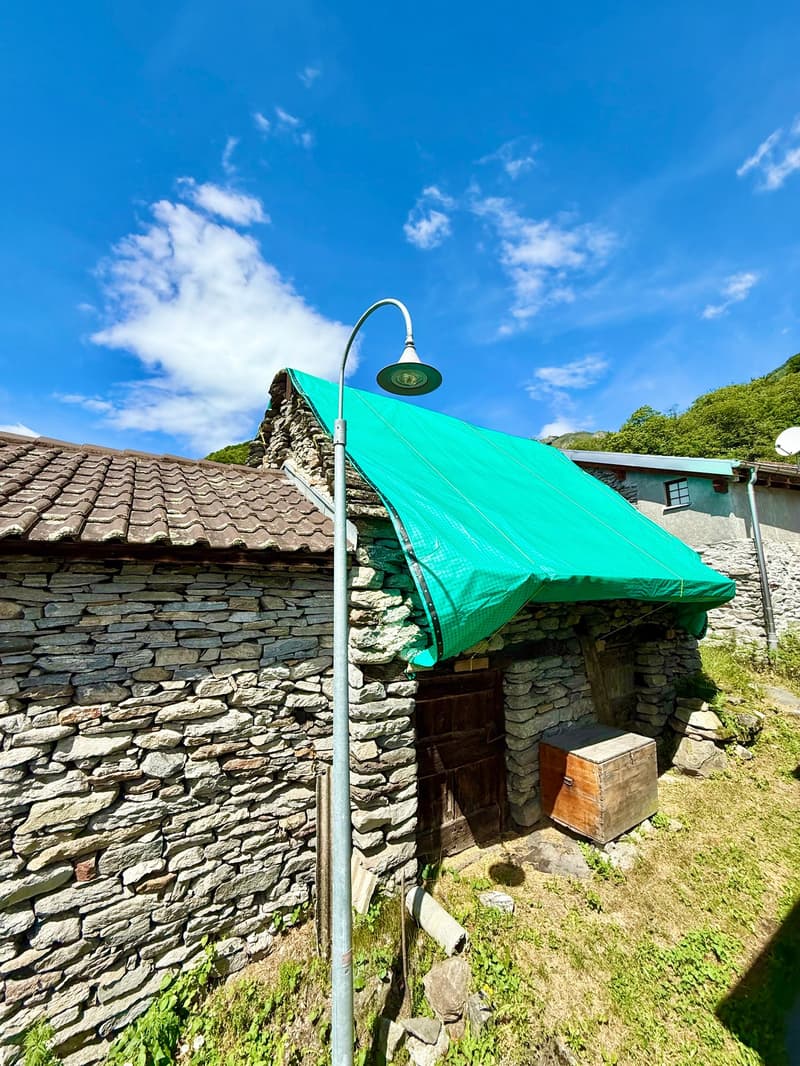 Rustico in pietra da riattare / Naturstein-Rustico mit Ausbaupotenzial (5)