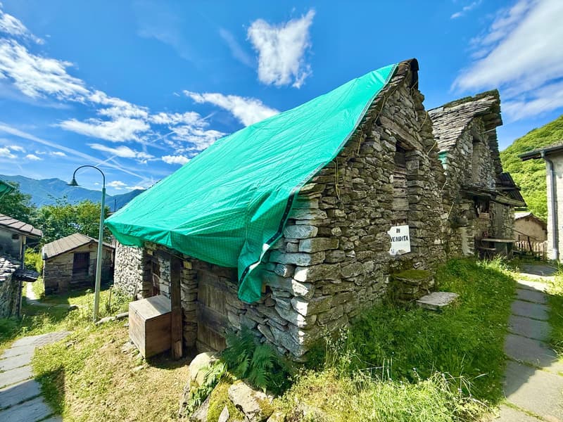 Rustico in pietra da riattare / Naturstein-Rustico mit Ausbaupotenzial (2)