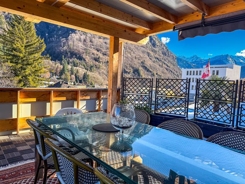 Casa bifamiliare di 7 locali con vista panoramica ad Acquarossa (4)