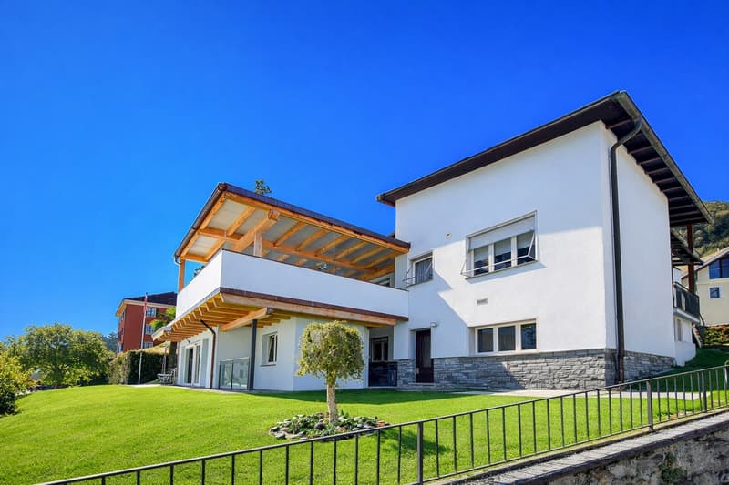 Casa bifamiliare di 7 locali con vista panoramica ad Acquarossa (1)