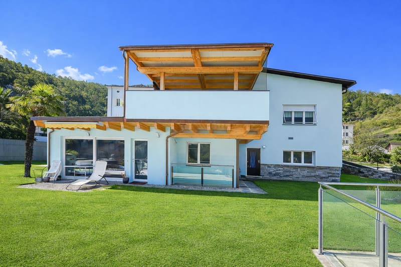 Casa bifamiliare di 7 locali con vista panoramica ad Acquarossa (2)