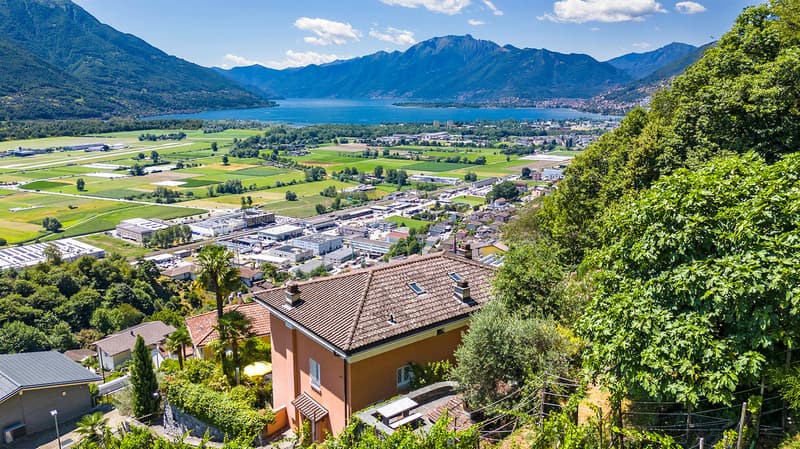Villa nella natura, con vista panoramica mozzafiato (43)