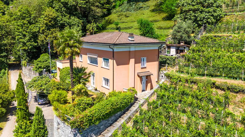 Villa nella natura, con vista panoramica mozzafiato (2)