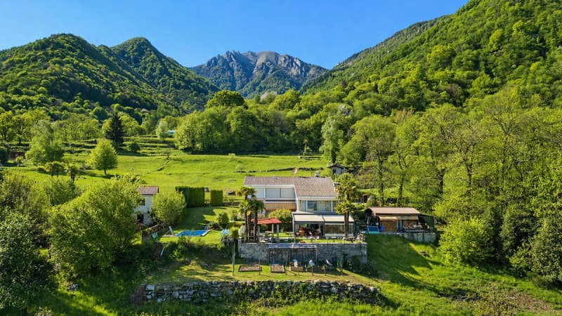 Rent to Buy - Casa unifamiliare con giardino e piscina (17)