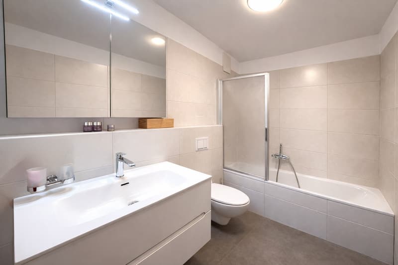 4,5-Zimmer-Wohnung mit Wintergarten und privat Garten (11)