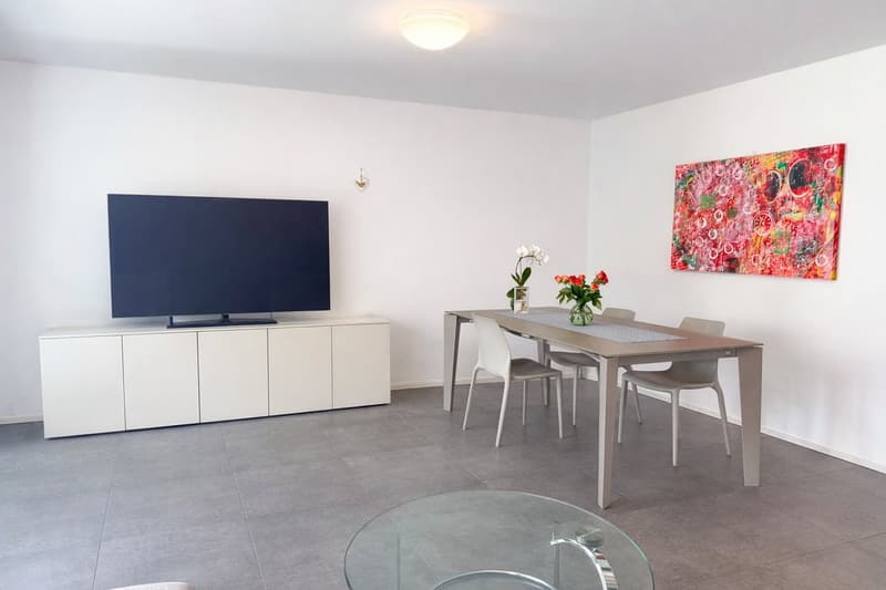 4,5-Zimmer-Wohnung mit Wintergarten und privat Garten (7)