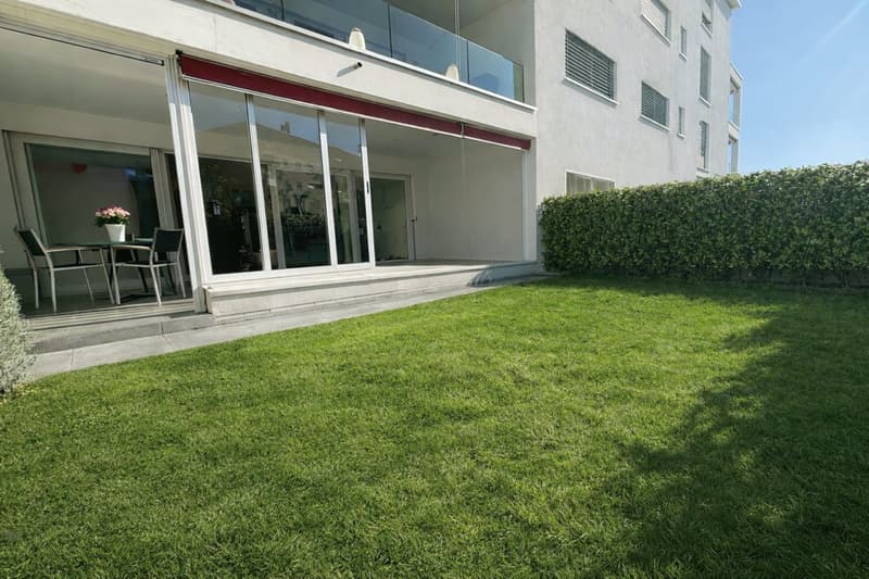 4,5-Zimmer-Wohnung mit Wintergarten und privat Garten (9)